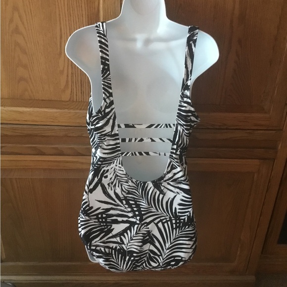 OP one piece - Picture 2 of 3